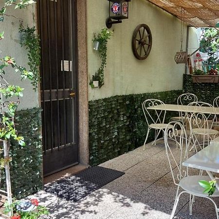 Locanda La Tana Del Luppolo Valmadrera Exteriör bild