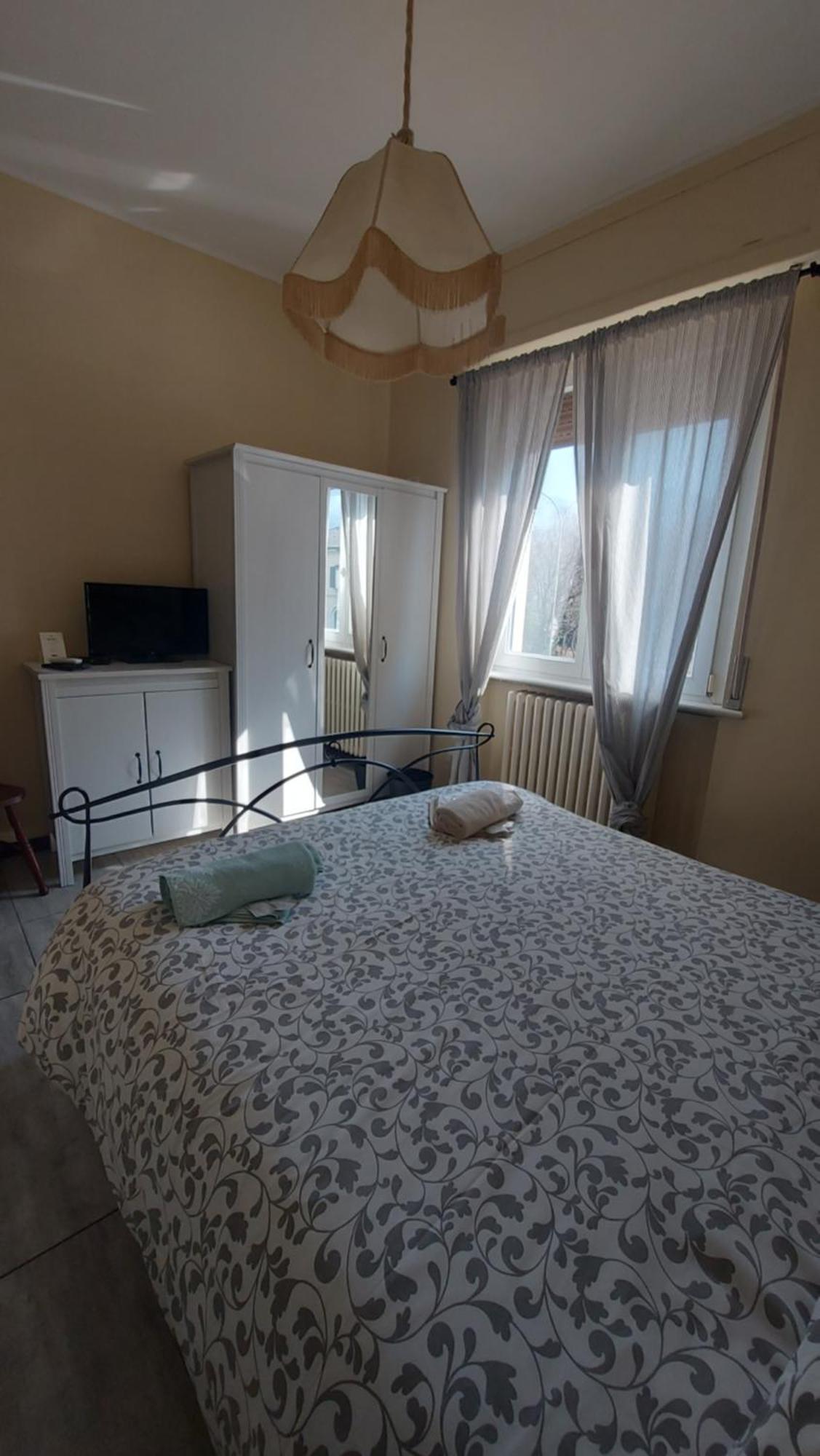 Locanda La Tana Del Luppolo Valmadrera Exteriör bild