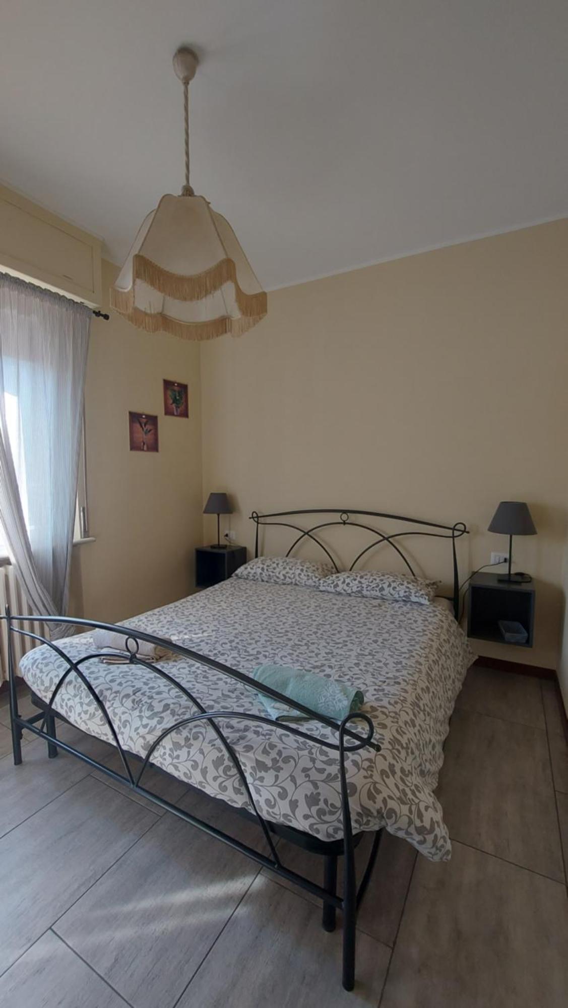 Locanda La Tana Del Luppolo Valmadrera Exteriör bild