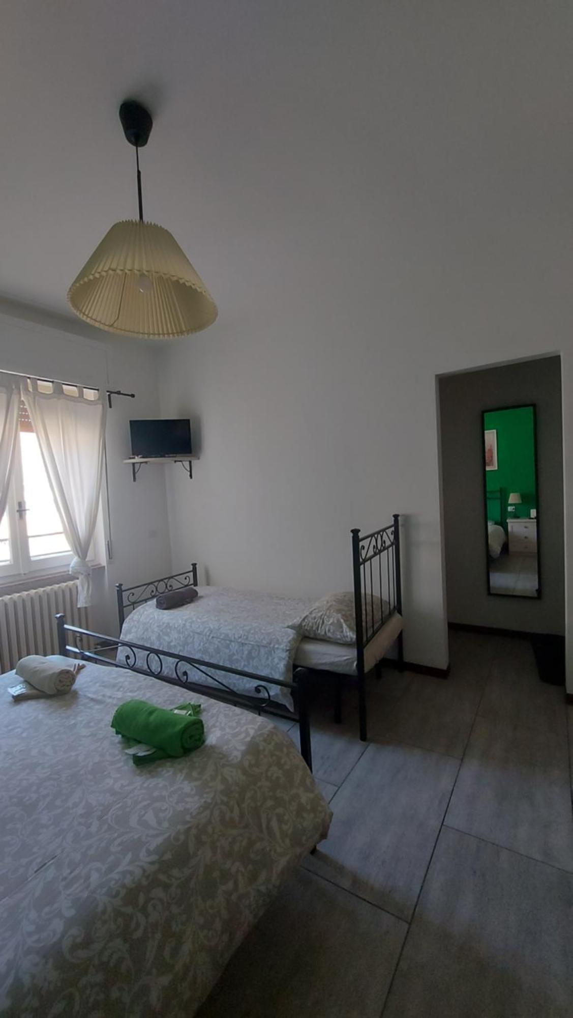Locanda La Tana Del Luppolo Valmadrera Exteriör bild